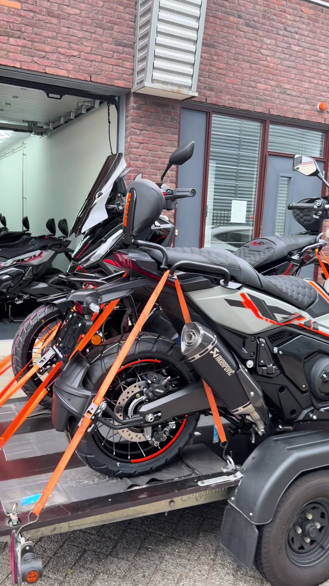 @hollandmotorworld