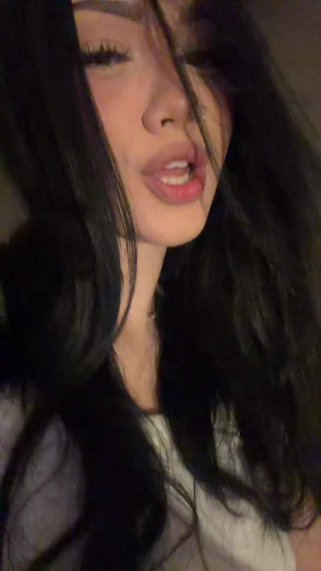 @настя хенни