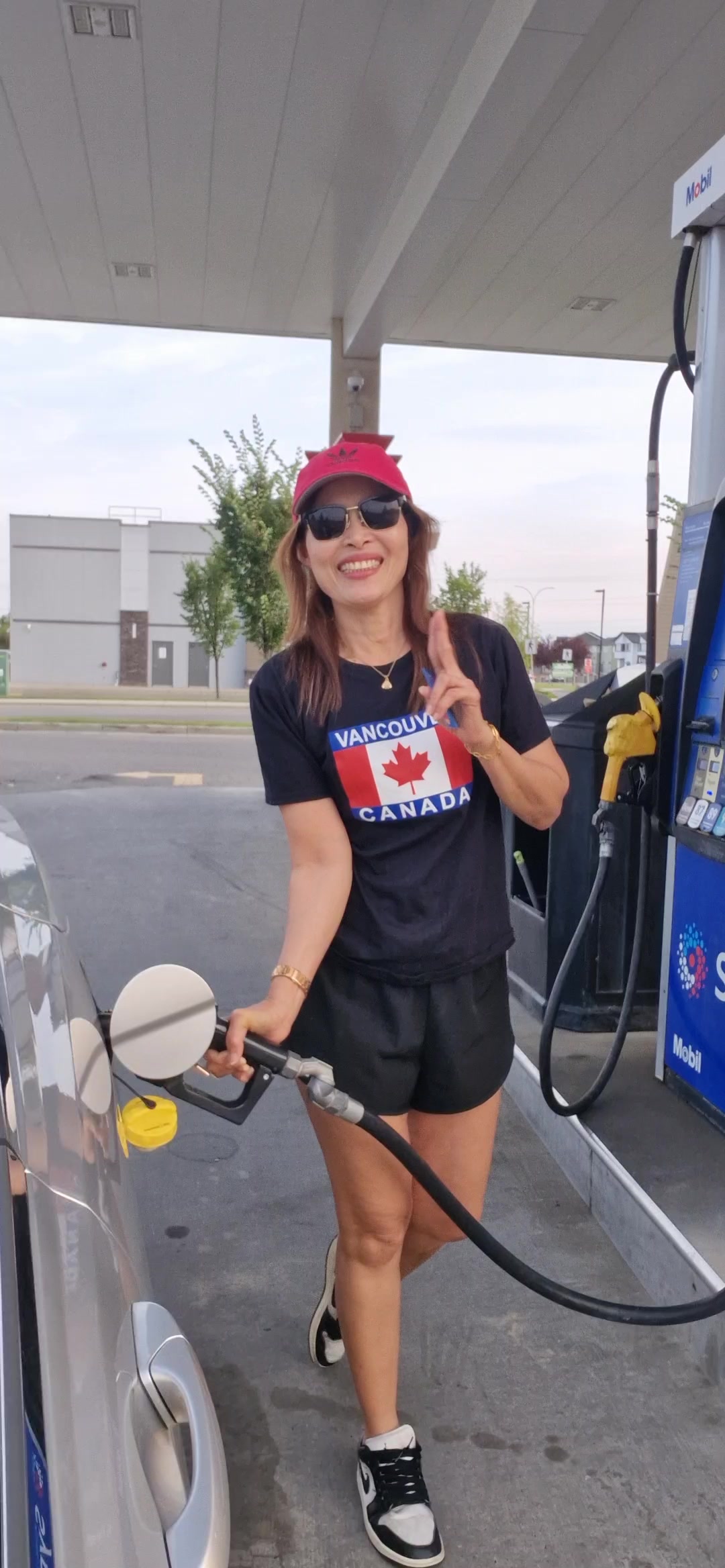 @Aana🇨🇦🇹🇭