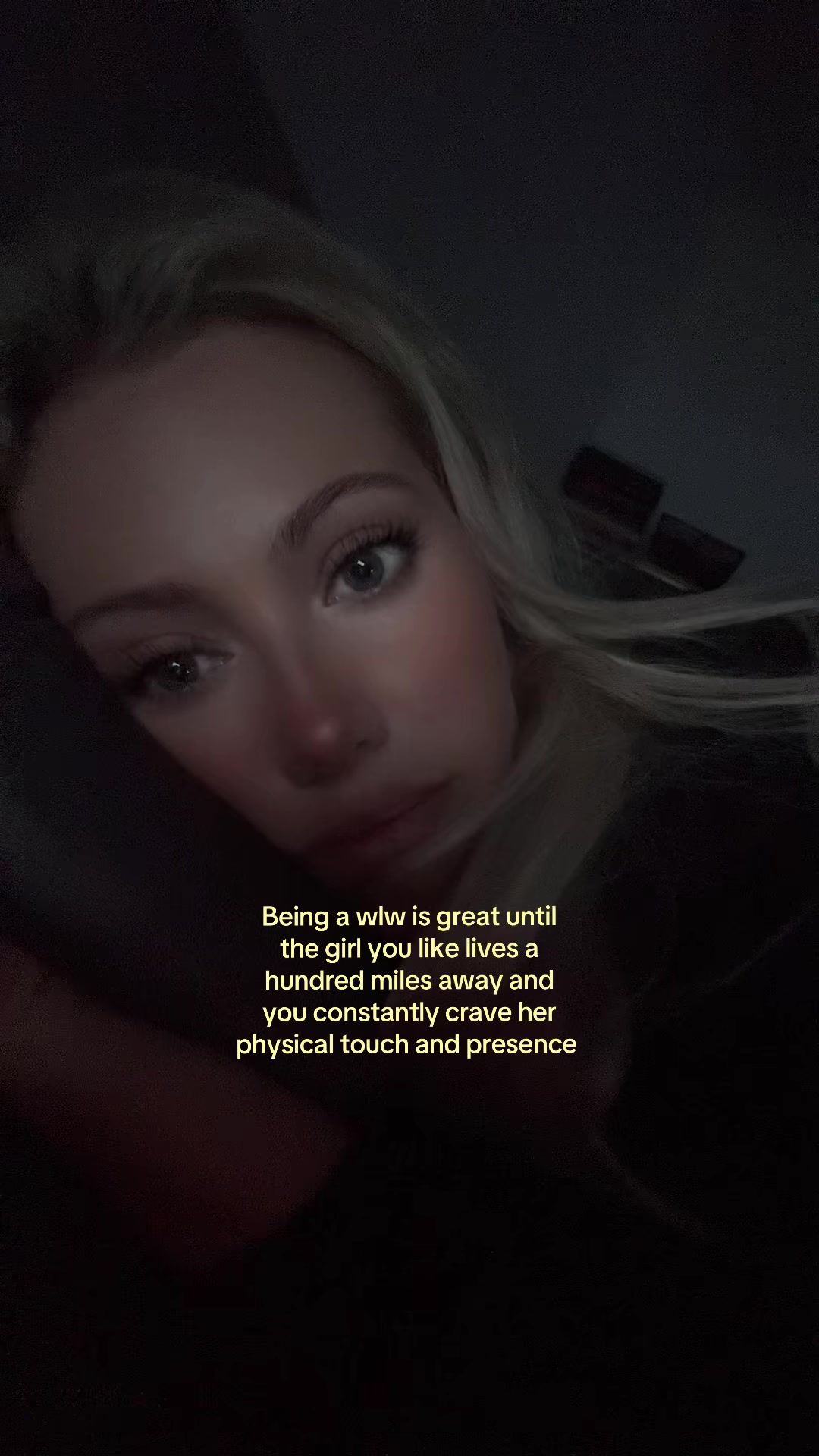 @Lisa J Evans sapphic author ⚢
