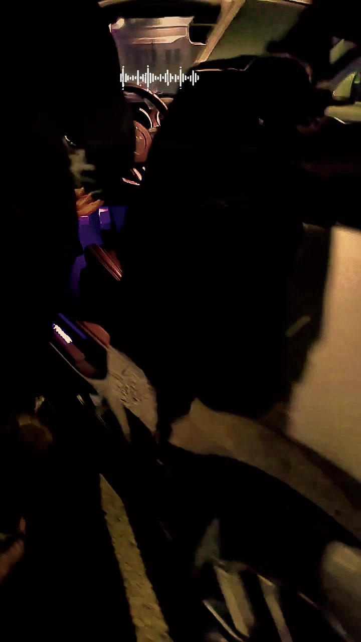 @kamostro_