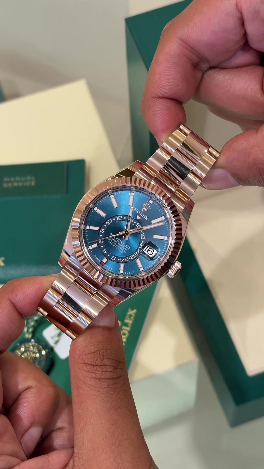 @Luxe Watches