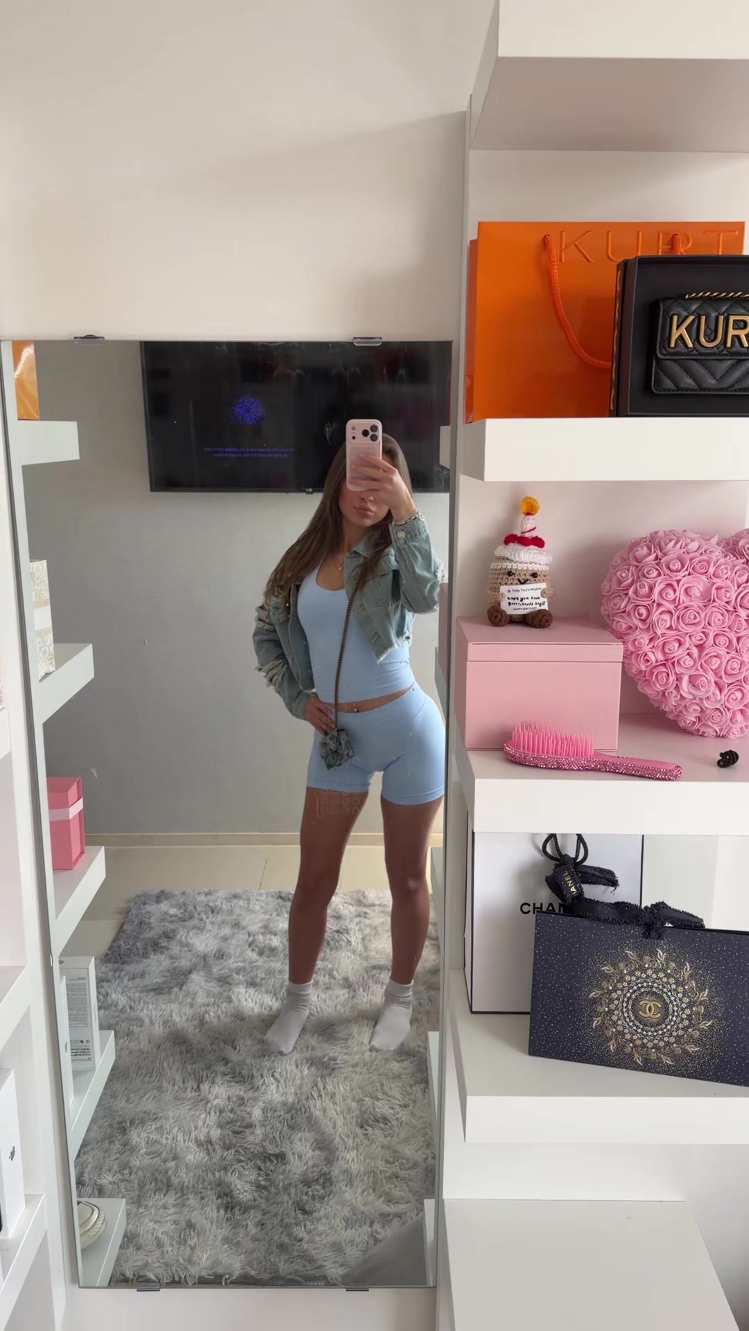 @nícole