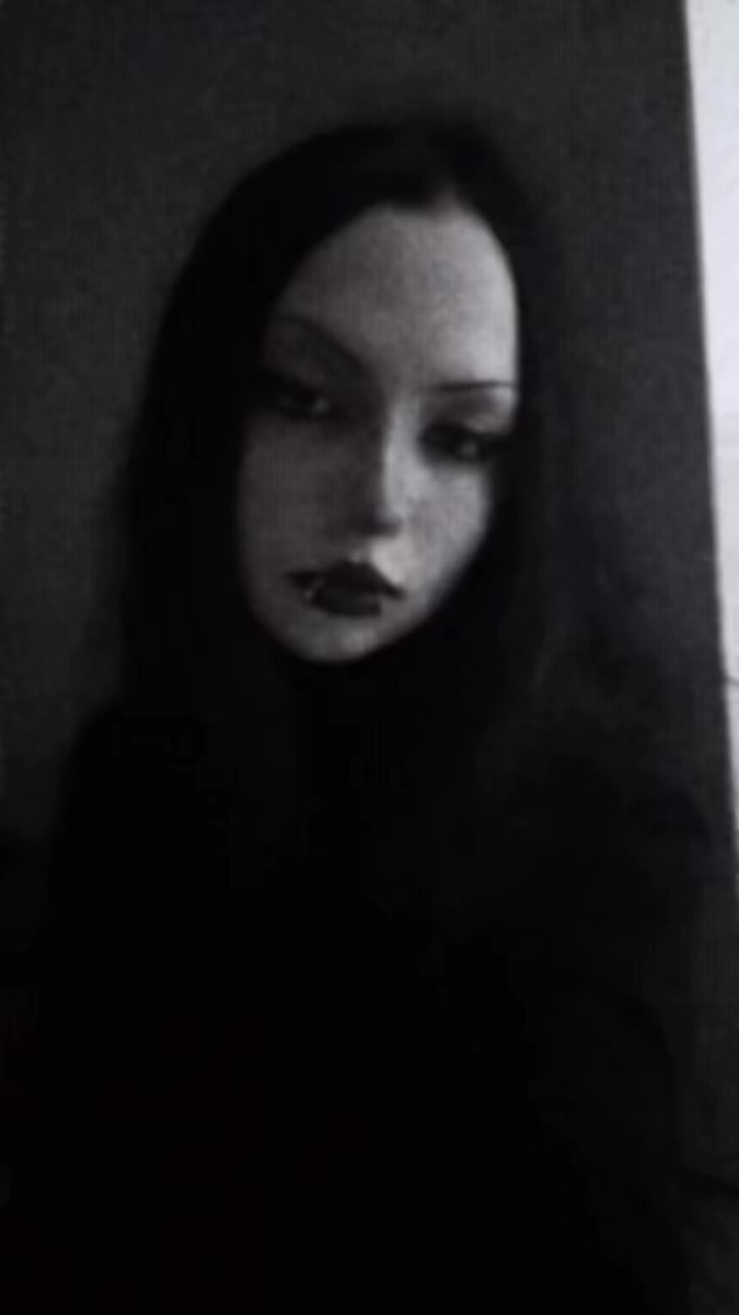 @𝖁𝖎𝖛𝖎𝖊𝖓