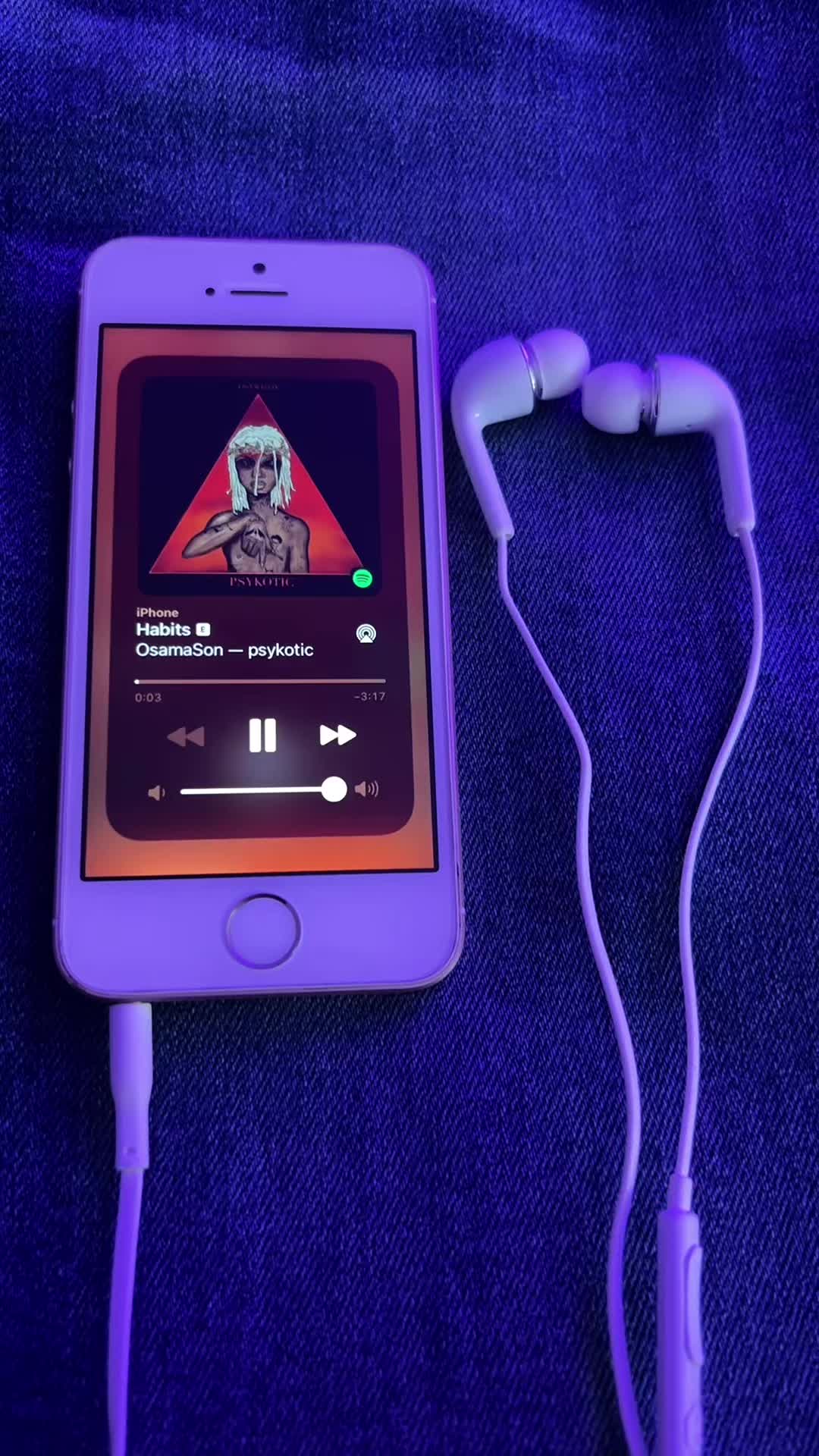 @𖣂