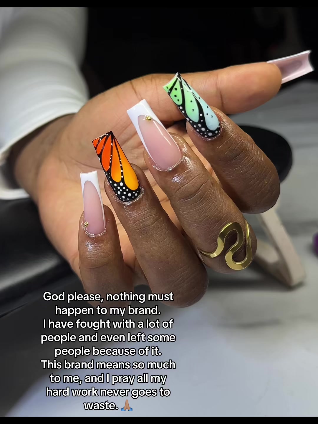 @NAIL TECHNICIAN IN IBADAN