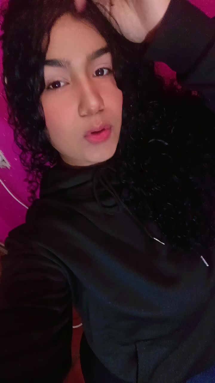 @𝓝𝓪𝓽𝓱𝓪𝓵𝔂 𝓜𝓮𝓷𝓭𝓸𝔃𝓪