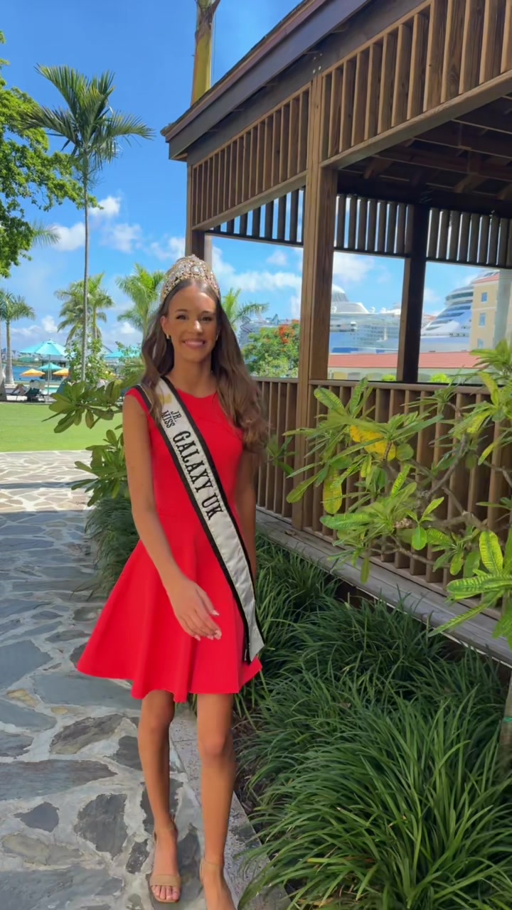 @Pageant Girl UK