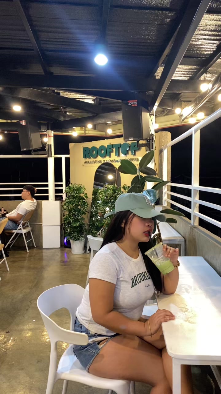 @b.qwynn