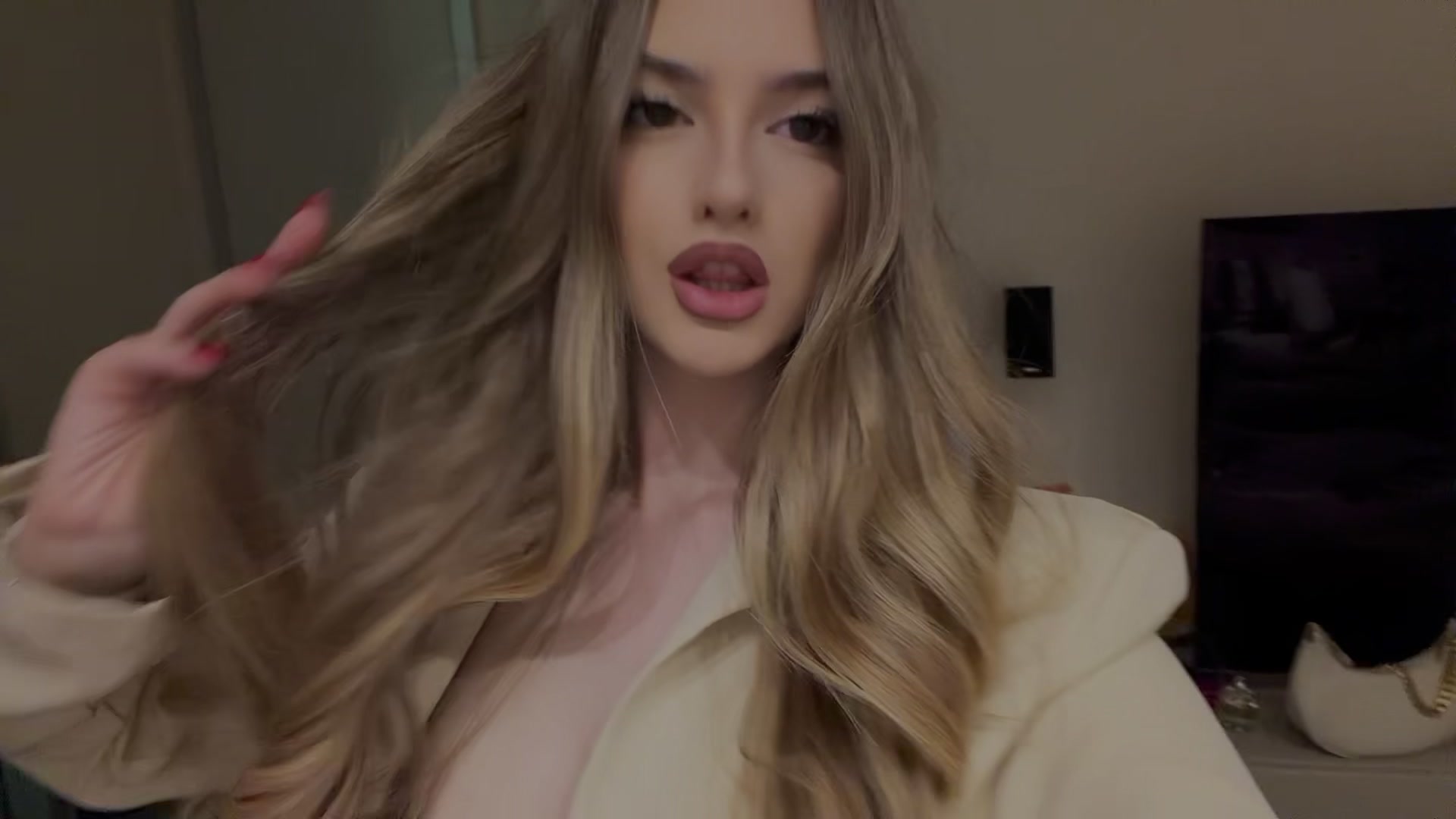 @L P