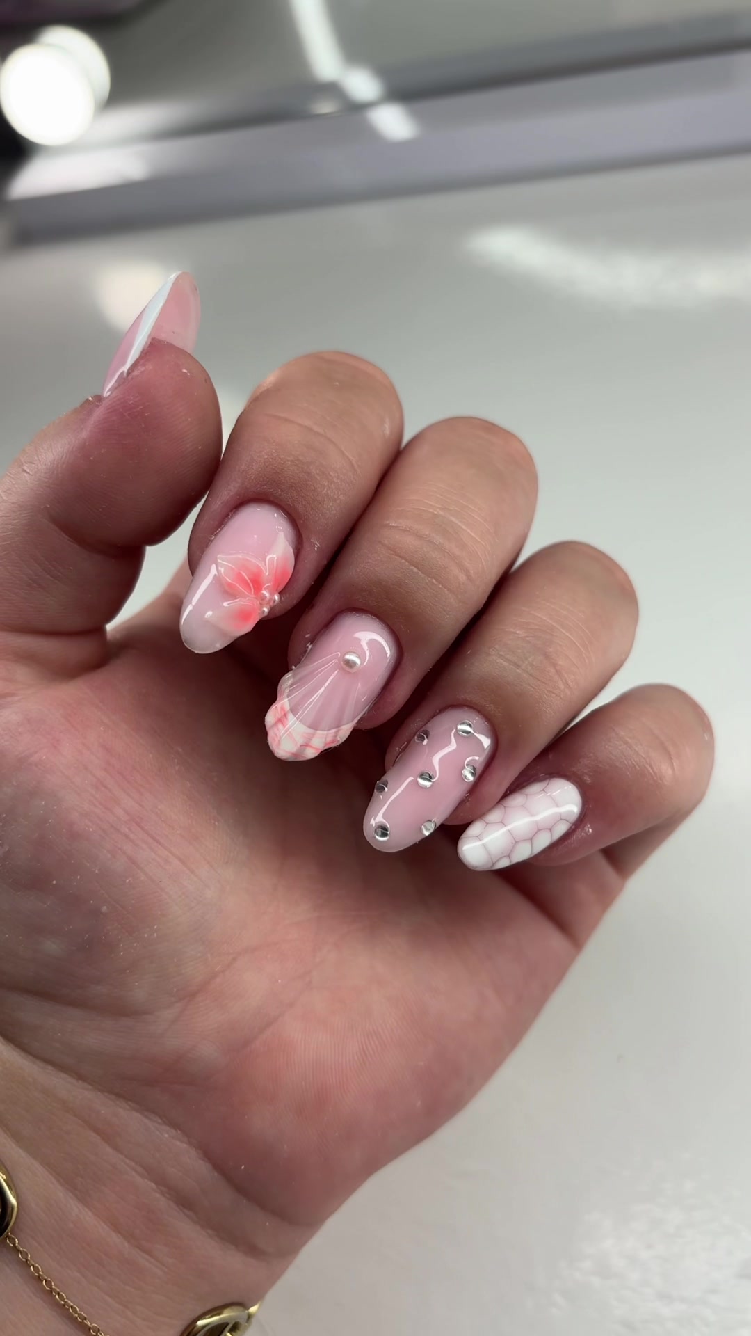 @ethernails_