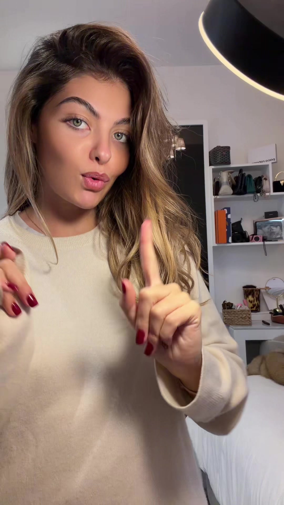 @camilleronez