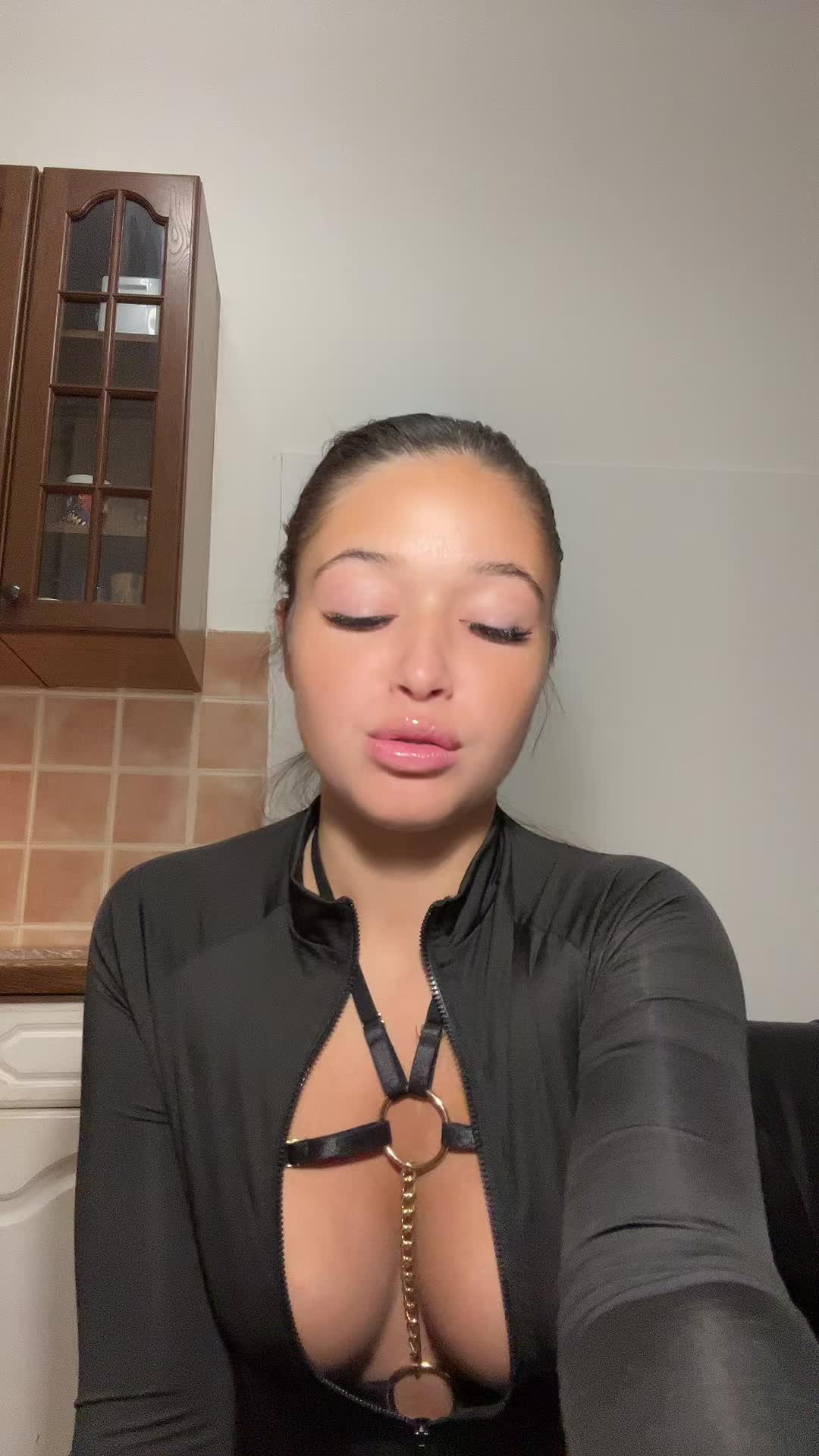 @Ayuraglam