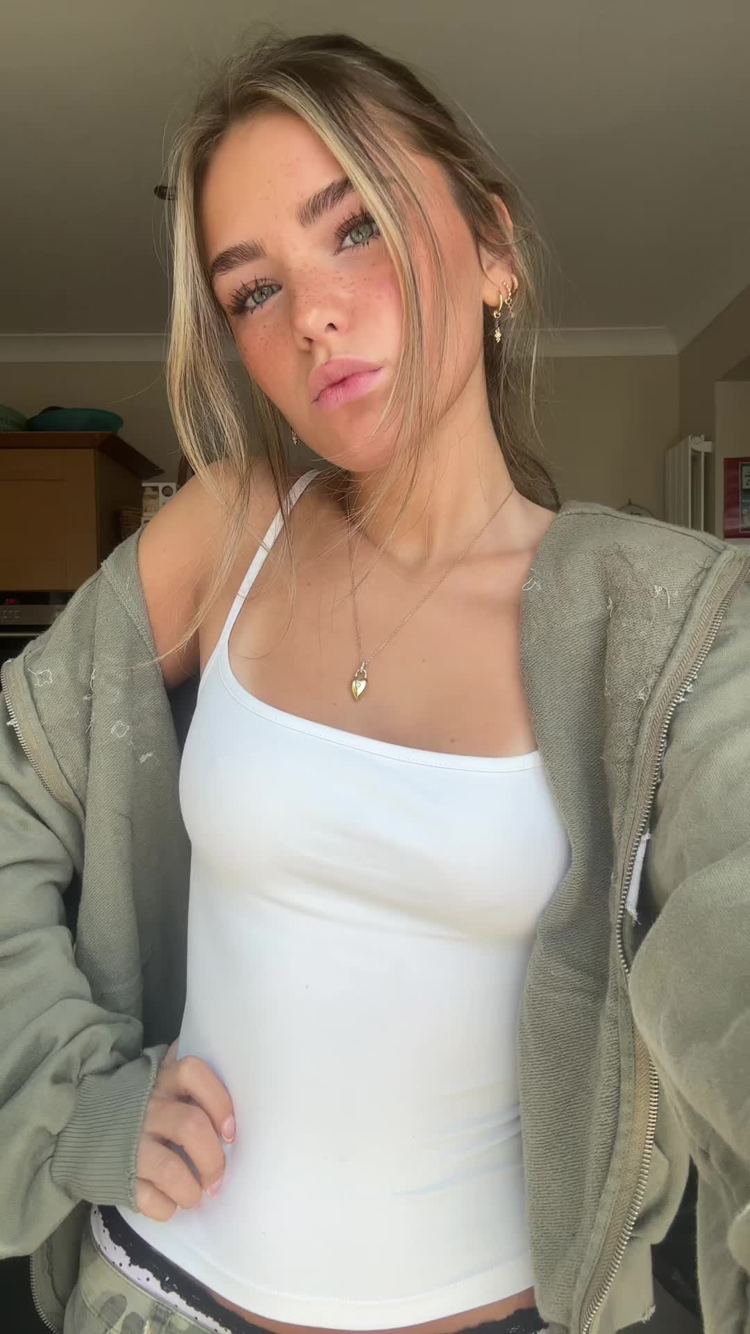 @mvlay