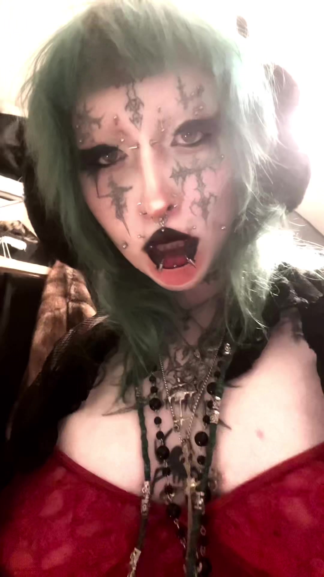 @slutyh