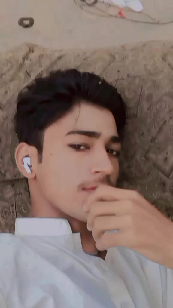 @👑 DANIYAL 👑 دانیال 😎