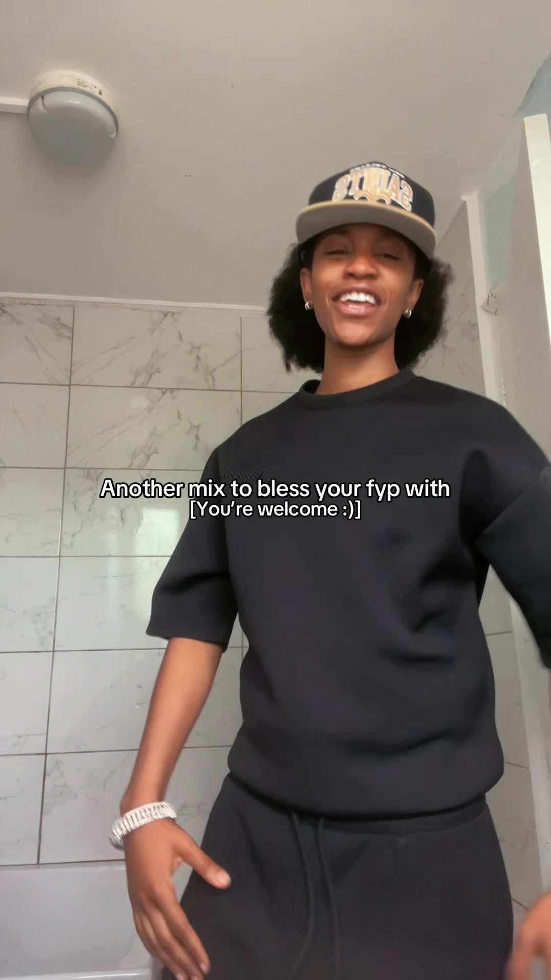 @wholelottavibes._
