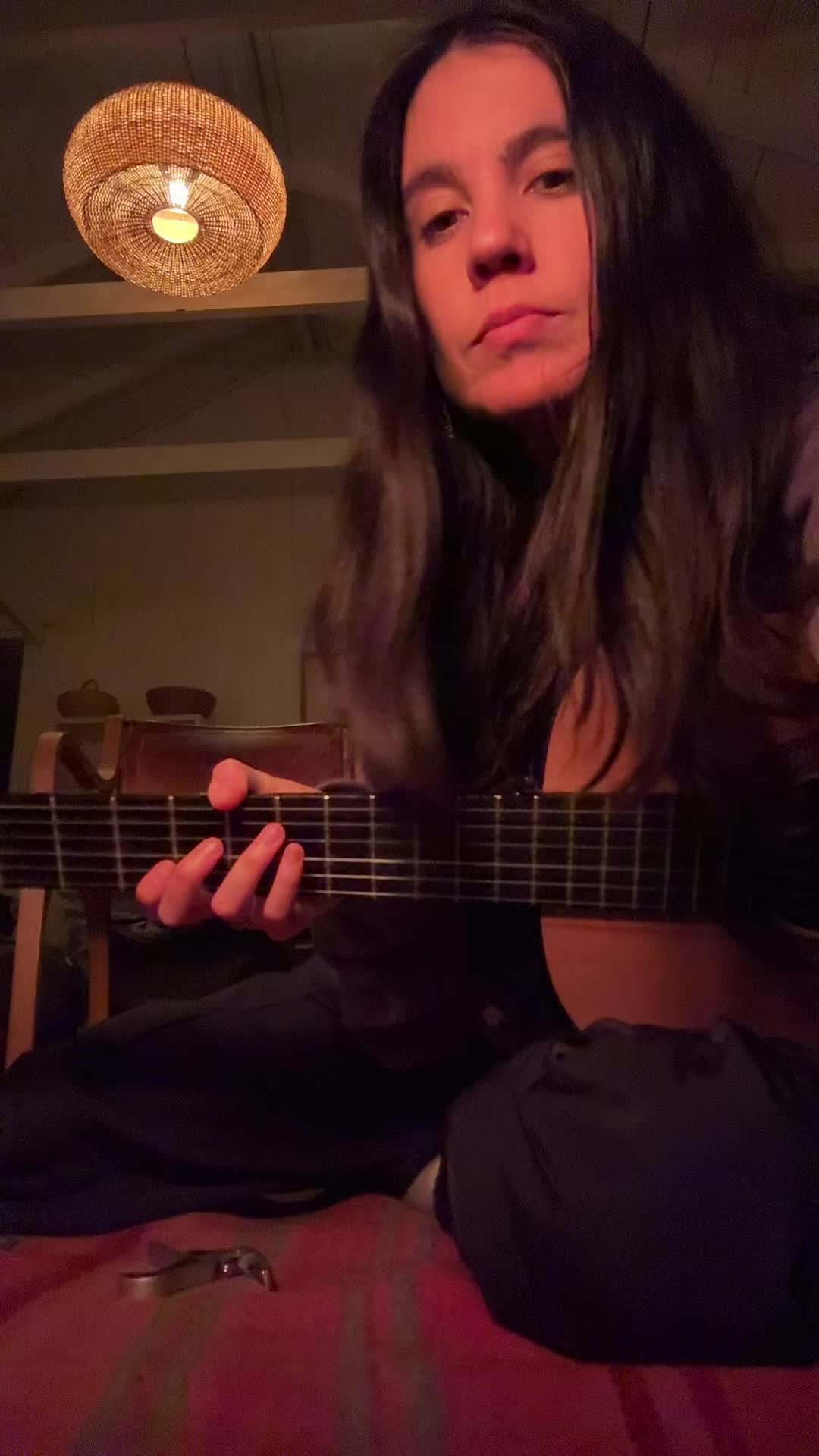 @Javiera Mena