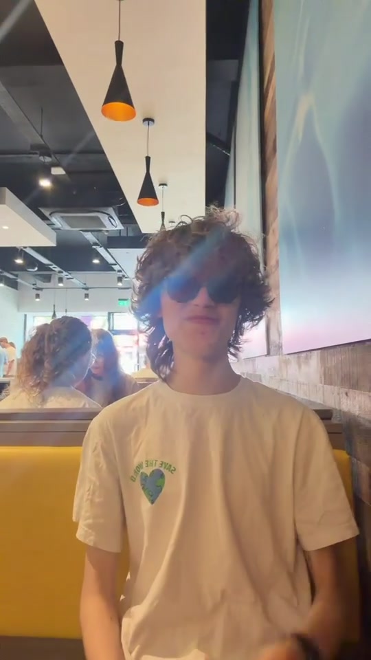 @ollywho_