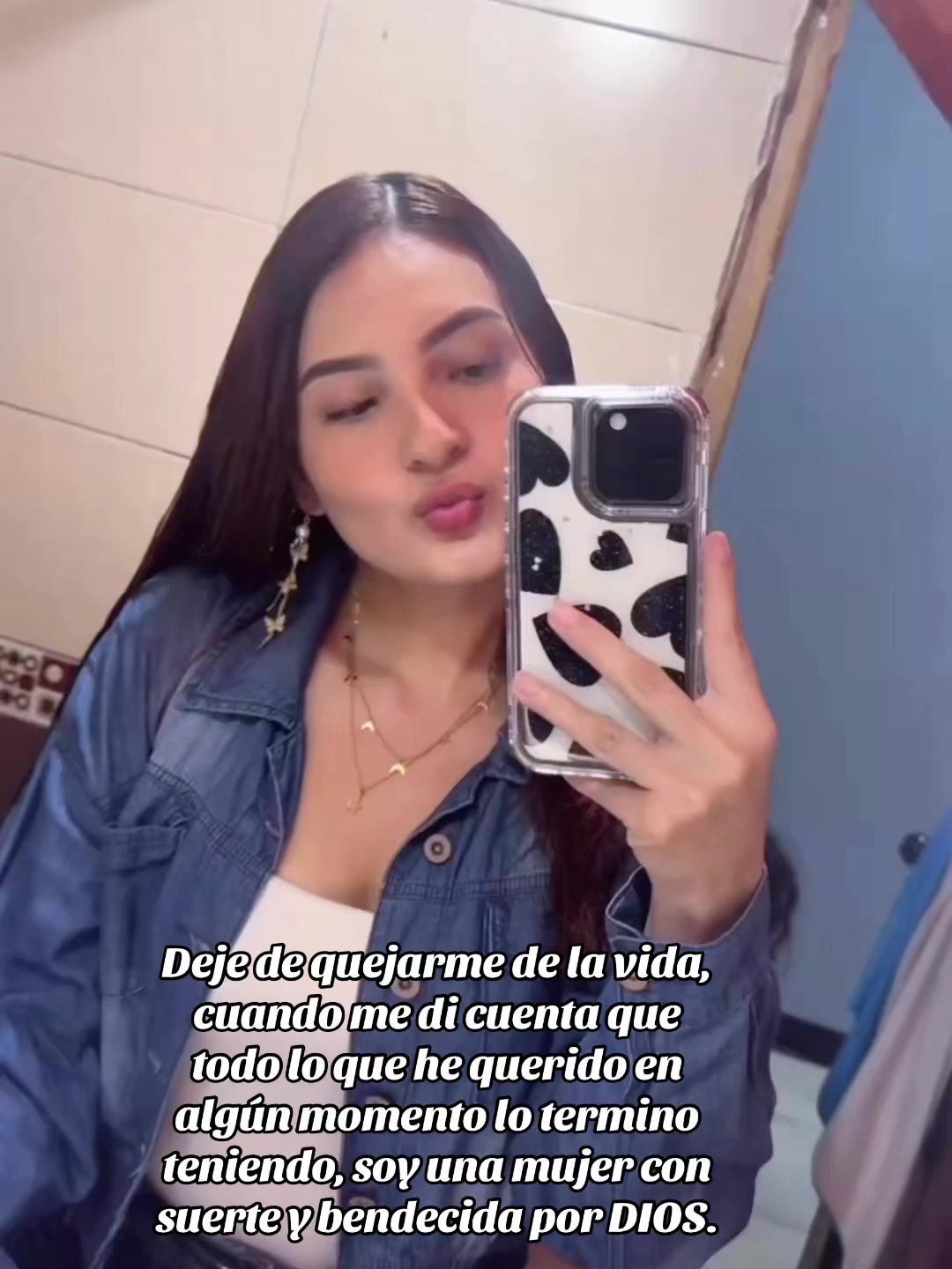 @𝓝𝒾𝓚𝒾 ❥&rarr;🍒
