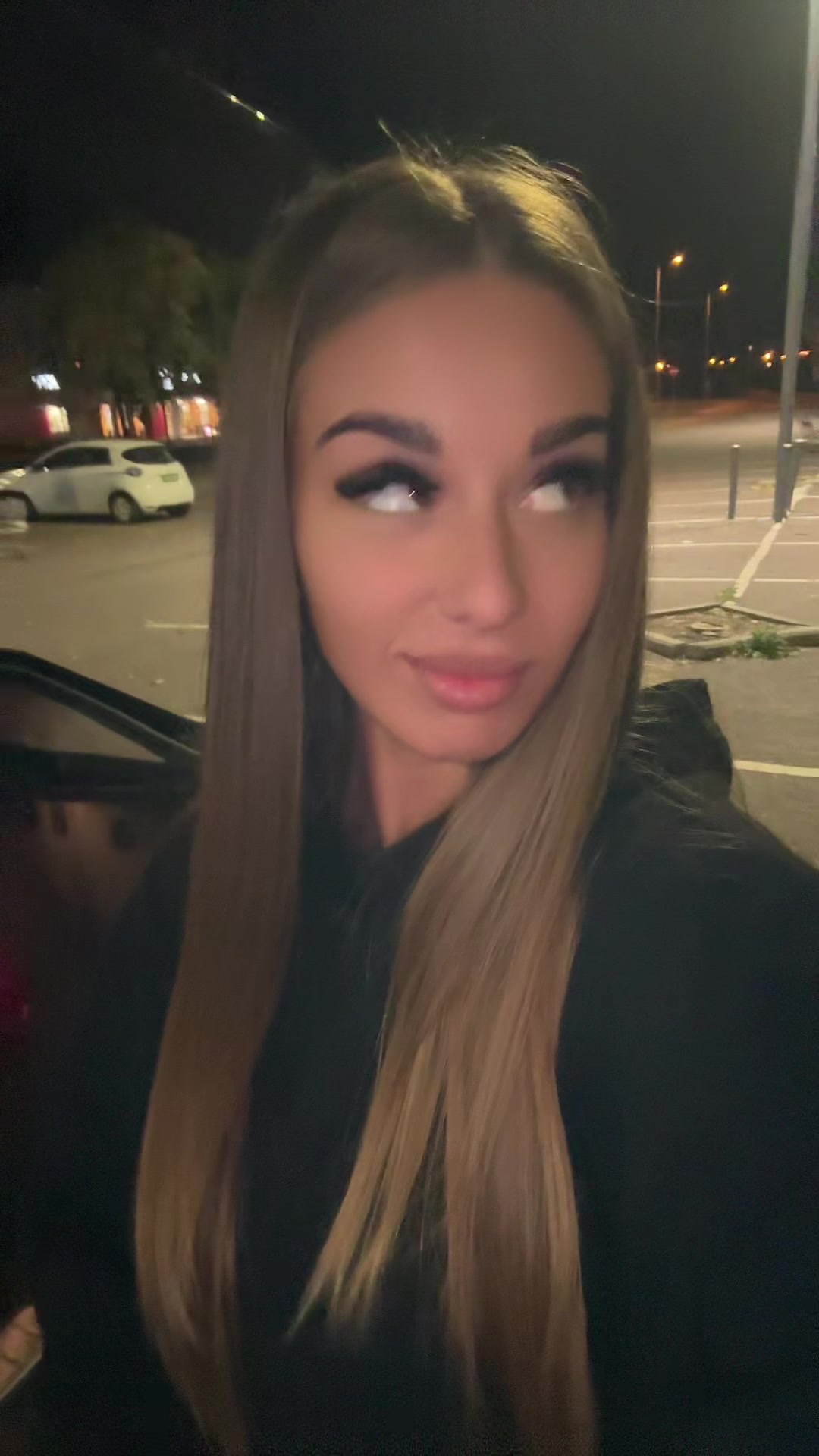 @Alexandra Moldov&aacute;n