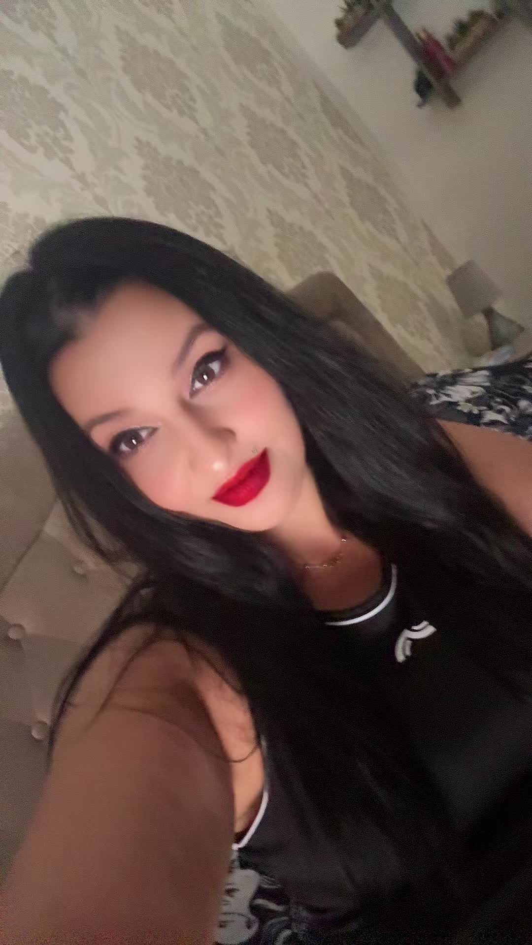 @Anirc_Anele38