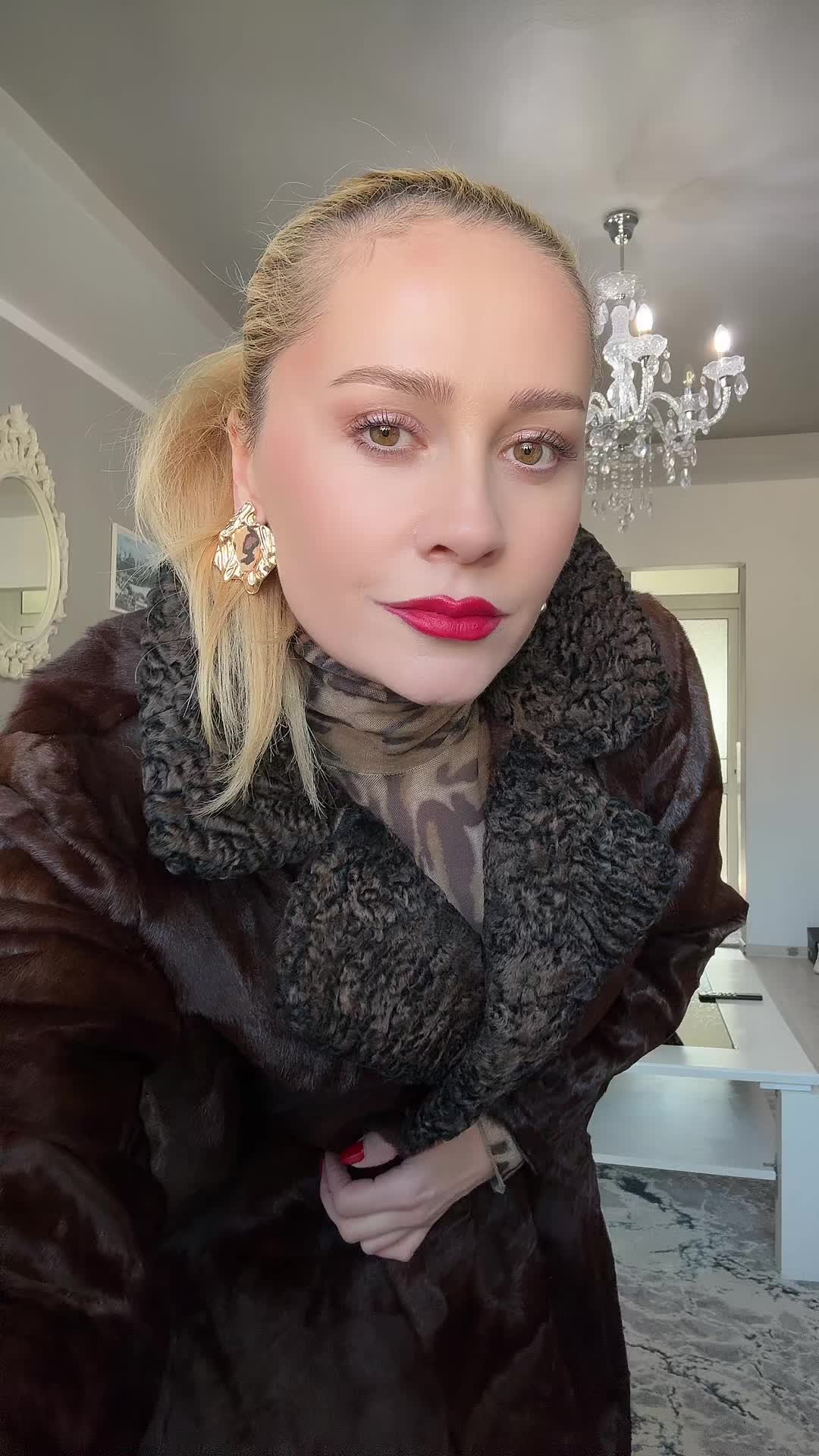@Maria Luxury furs M&M