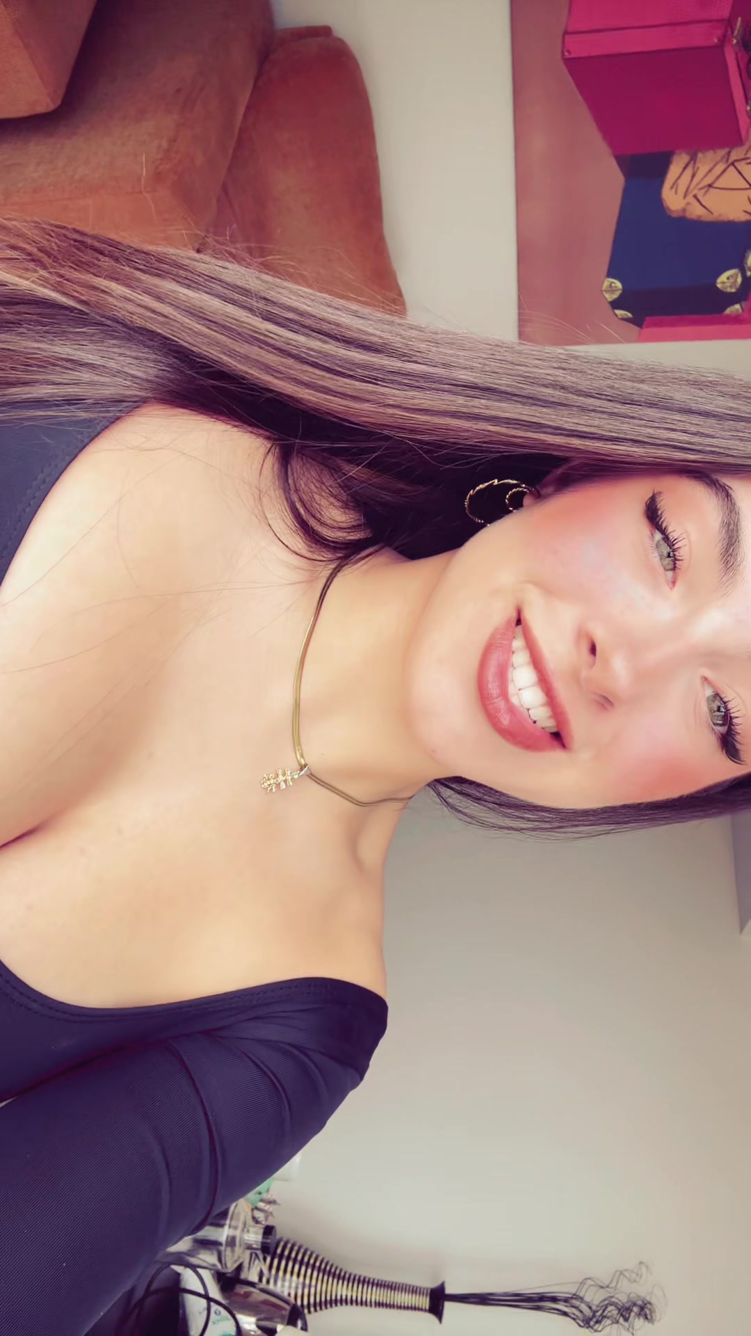 @𝐴𝑟𝑖𝑎𝑑𝑛𝑎 𝐶ℎ𝑖𝑎 🌺