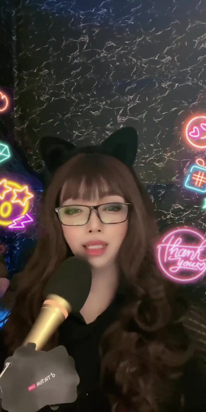 @𝙎𝘼𝙉𝘿𝙍𝘼 DJ SANTAI