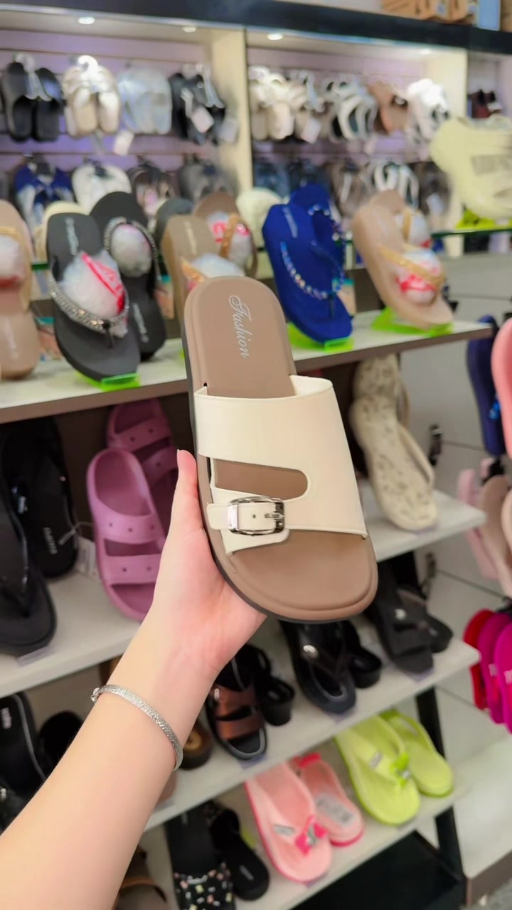 @Cherry Shoe Store