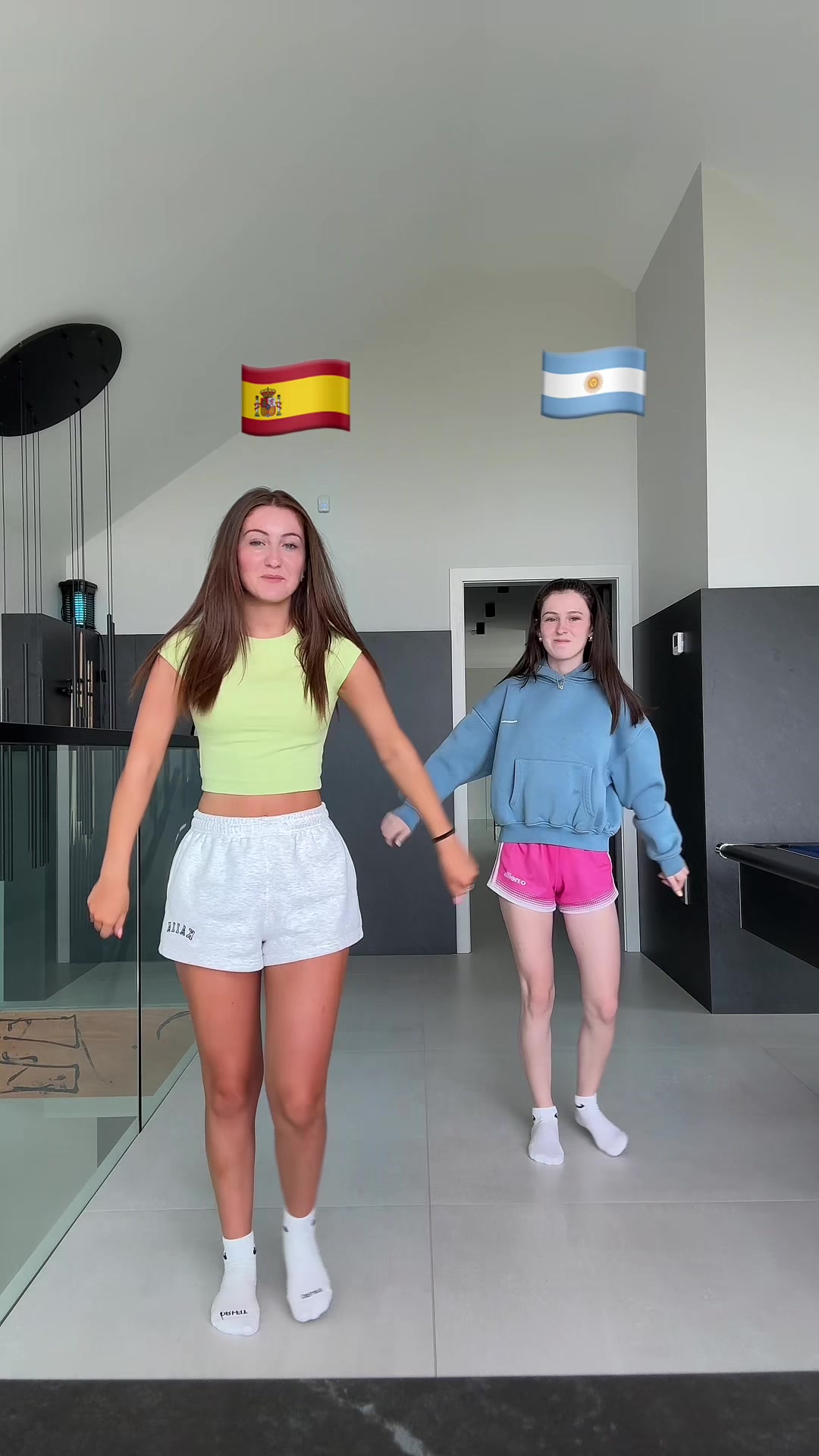 @thesimp5onsisters
