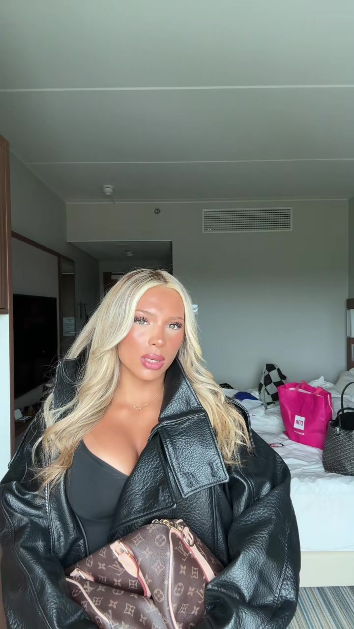 @️Henny