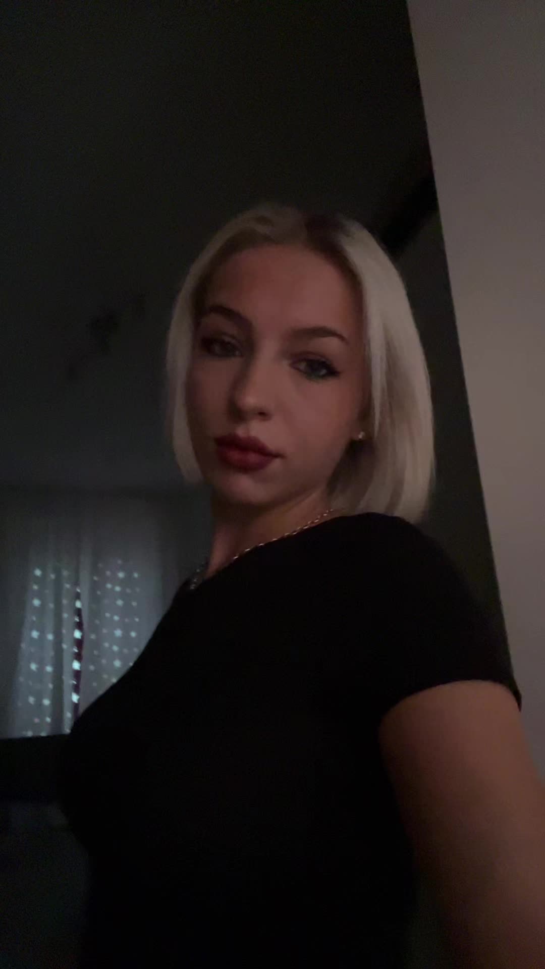 @Đina