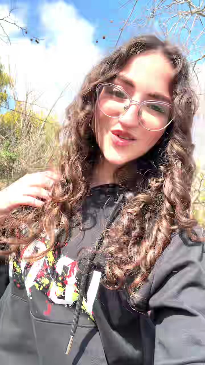 @Sharuzza