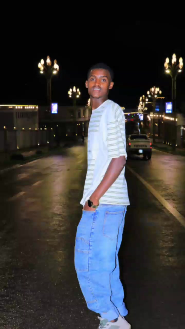 @Rayyan.... ye fiqir saw๐ช๐ธ๐ฐ