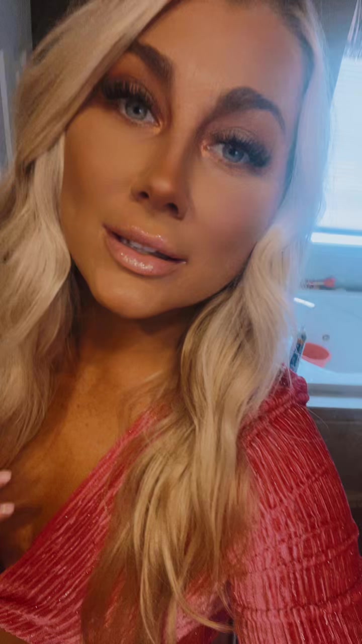 @Laceybarbieee