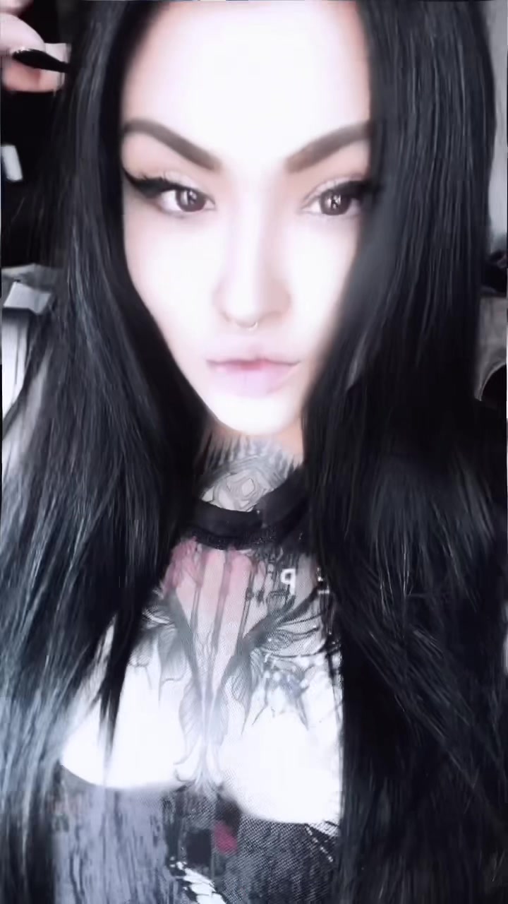 @𝕷𝖎𝖛𝖎𝖓𝖌𝕯𝖊𝖆𝖉𝕲𝖎𝖗𝖑🖤