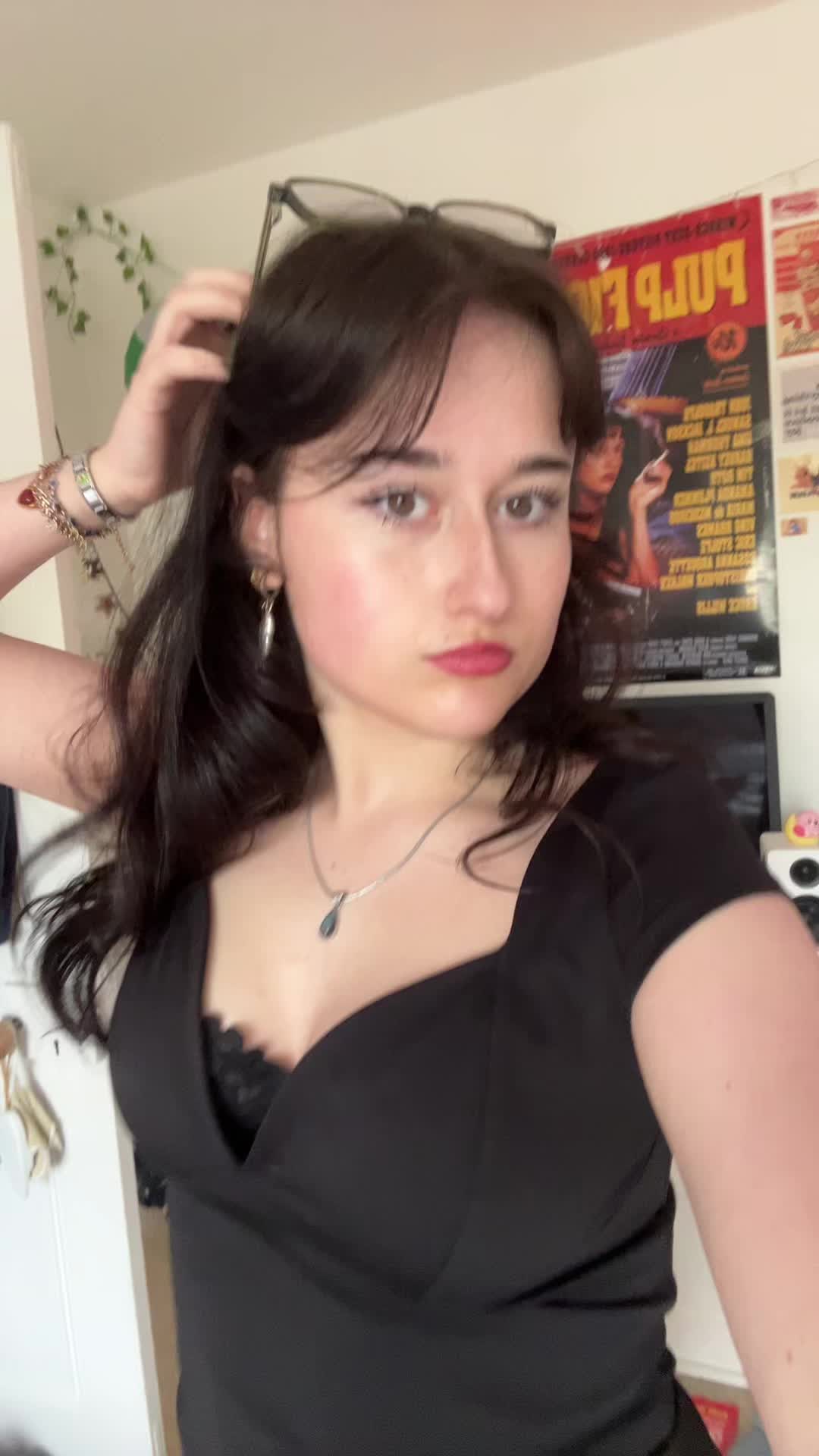 @feebs