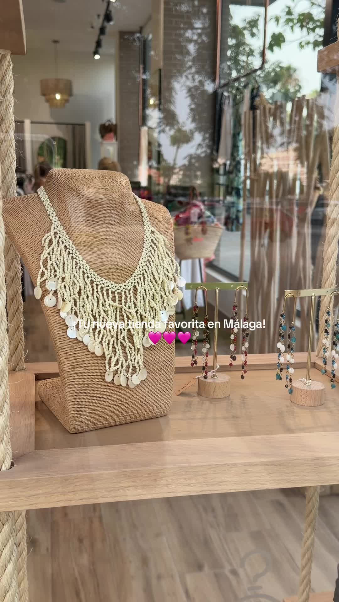 @bymartishop