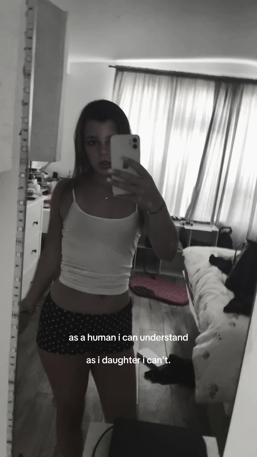 @🫰🏻