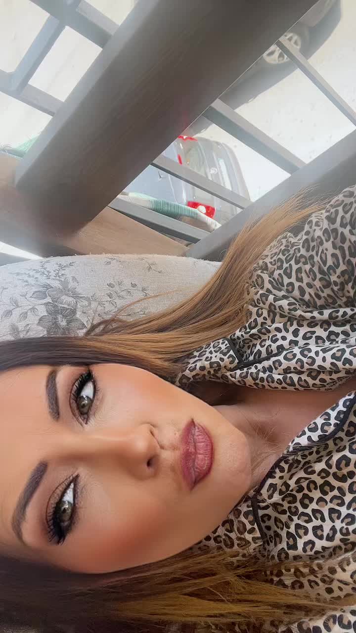@.ALEXANDRA.G_