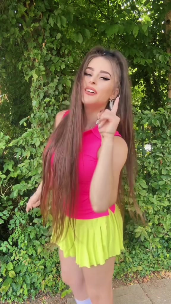 @Dorina HAPPY 🤪