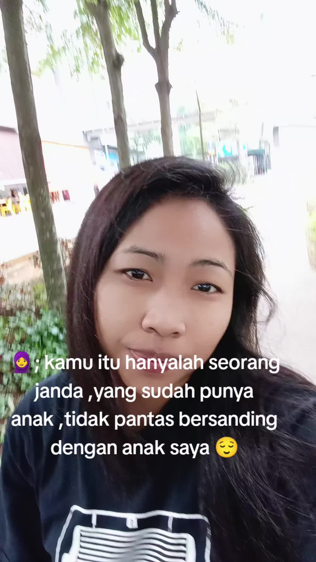 @DewiNya Safar J🖤E