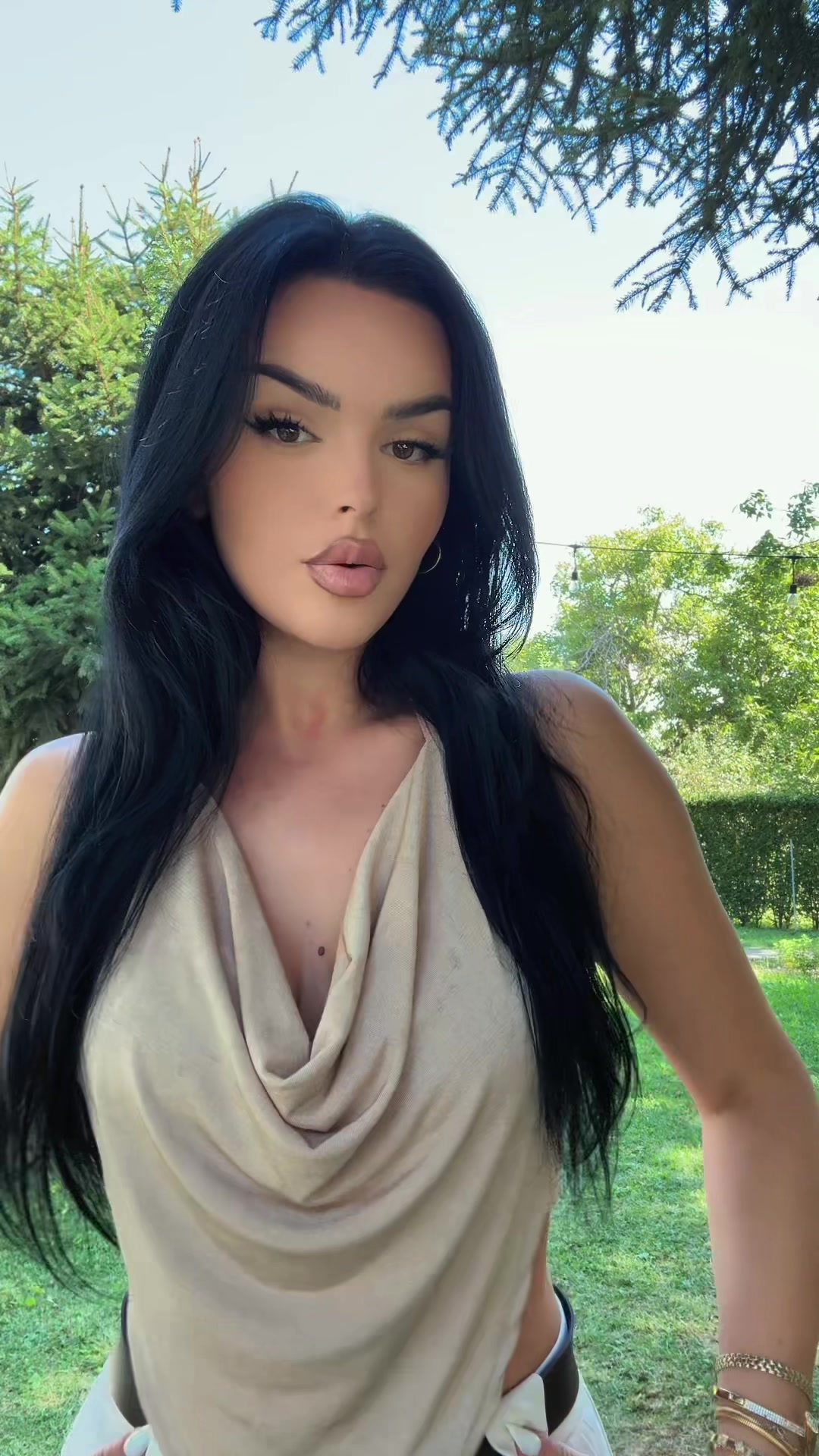 @𝙱𝚒𝚜𝚑&euml;