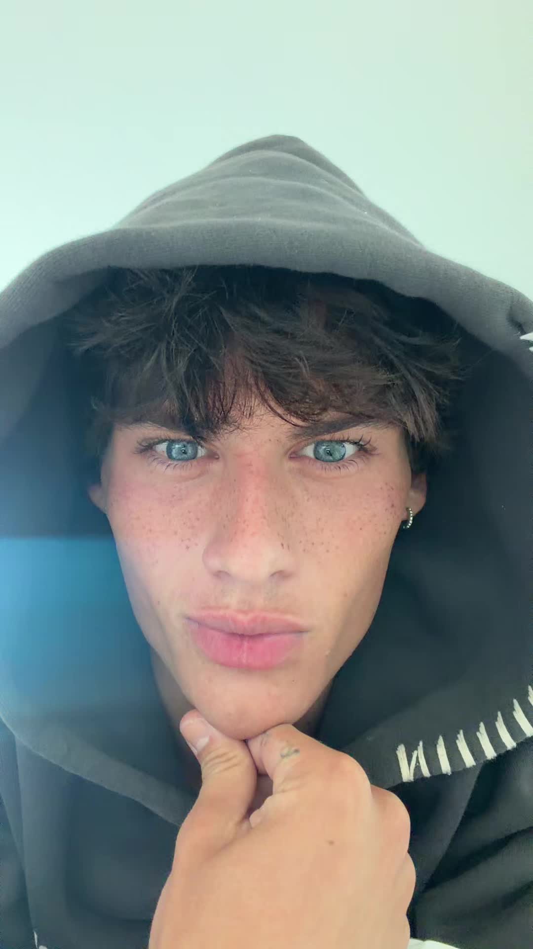 @sky