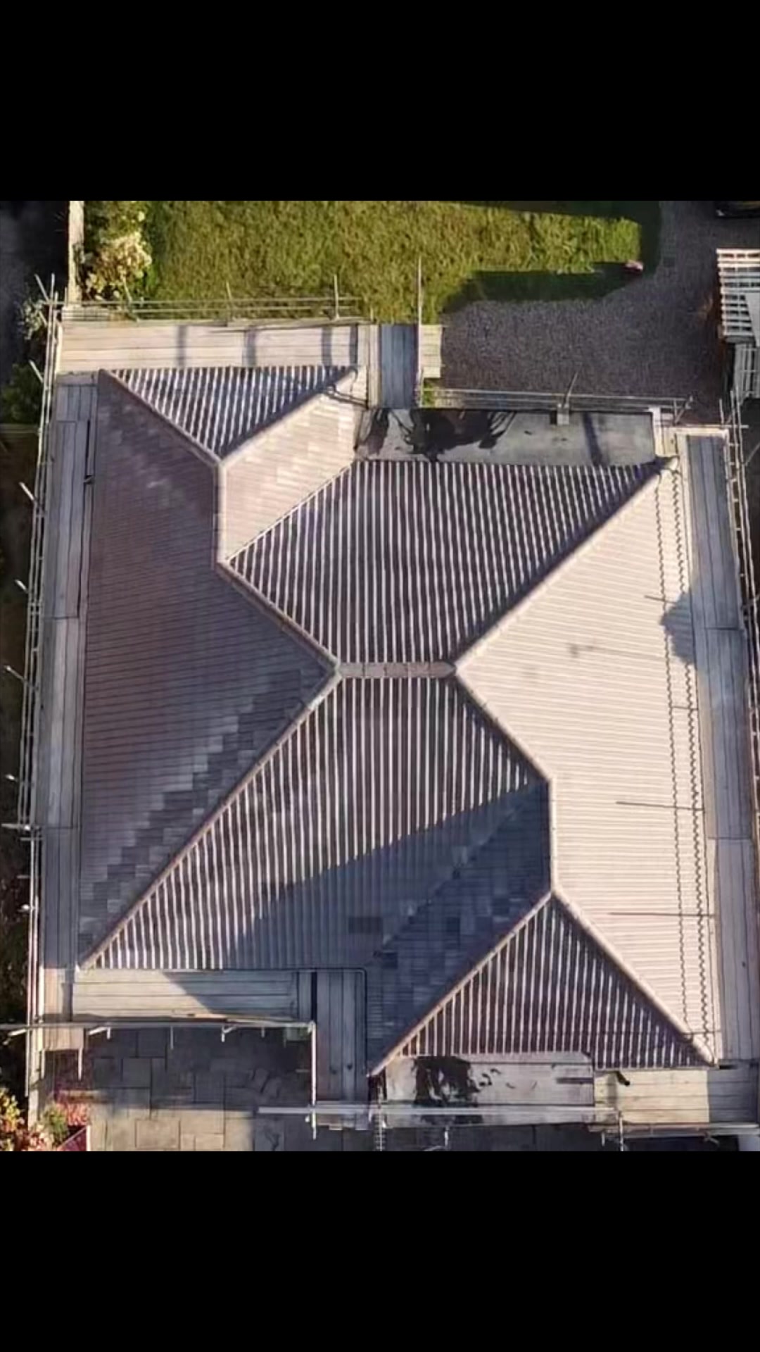 @Look Sharp Roofing