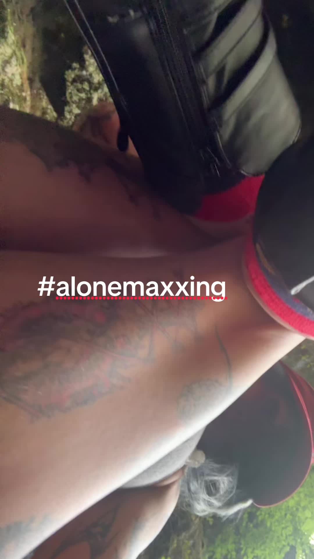 @zommmbri