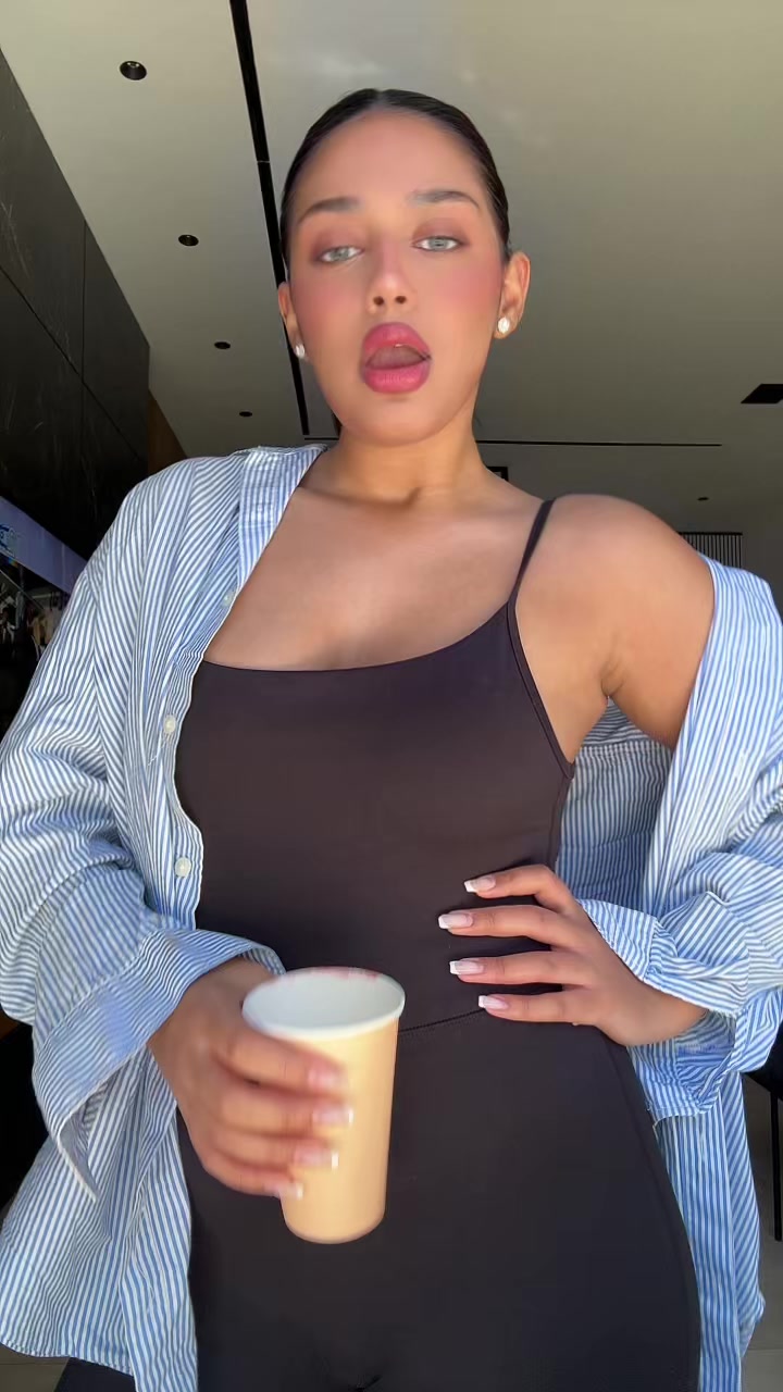 @Lotem 🍒🧸🥂🎀