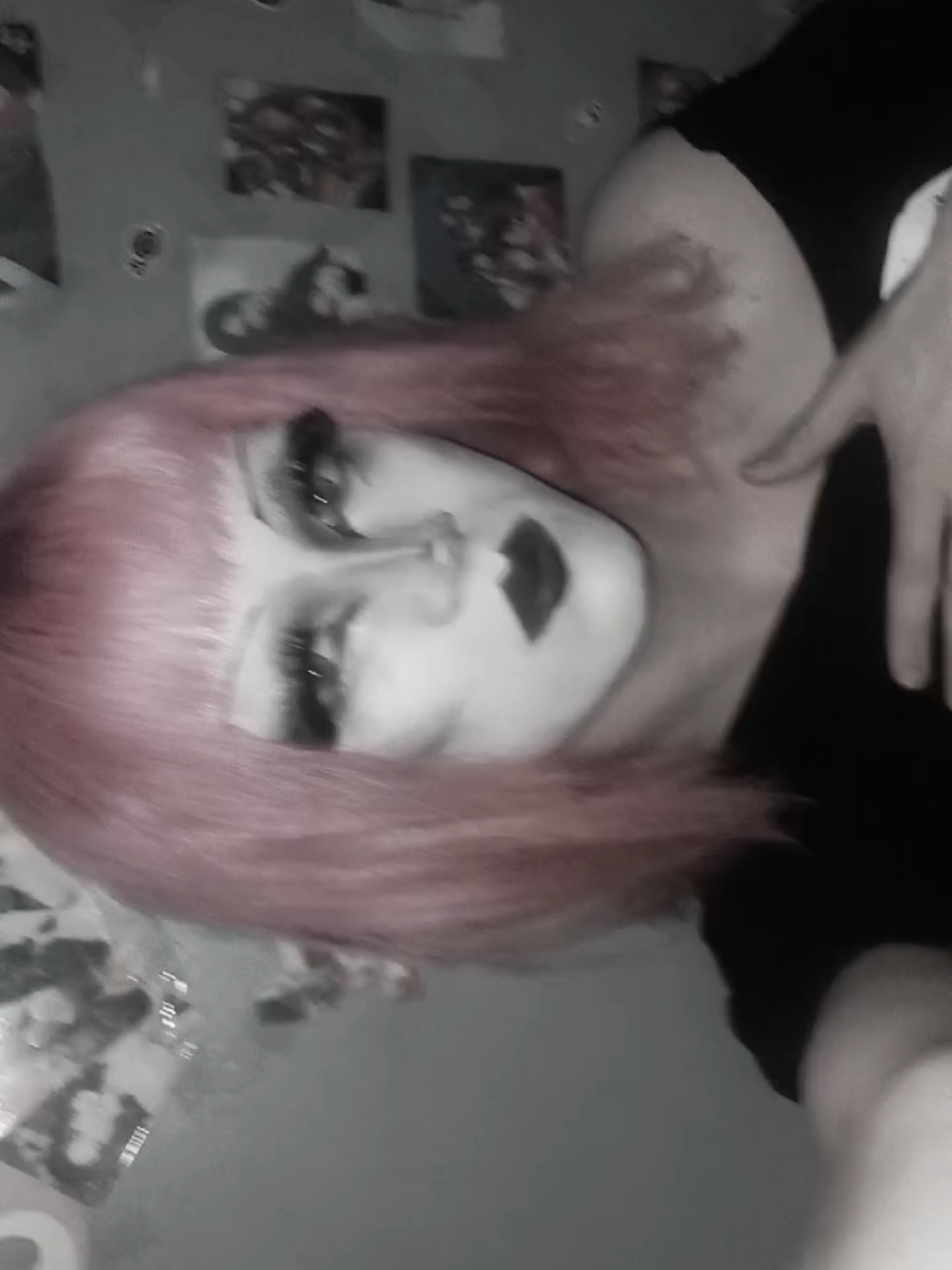 @charlie_d0ll