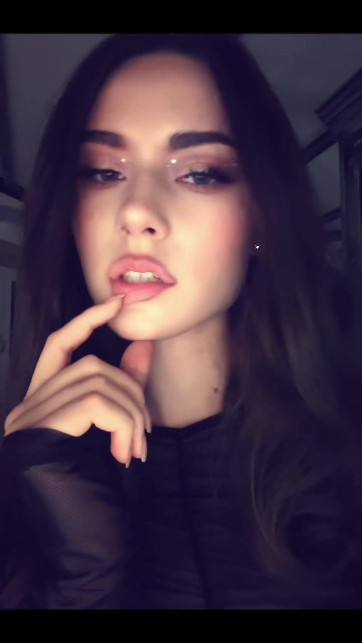 @Neonila🛸